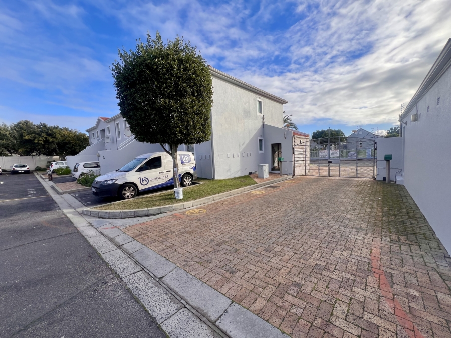 3 Bedroom Property for Sale in Flamingo Vlei Western Cape